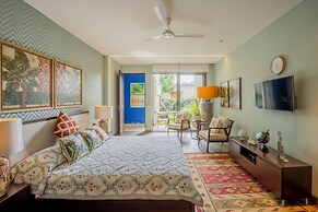 Avior by Hireavilla - 4BR w Infinity Pool in Parra