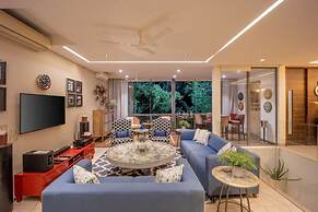 Avior by Hireavilla - 4BR w Infinity Pool in Parra