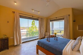 Cliffhouse by Hireavilla -5br w Pvt Pool in Saipem