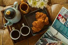 Cliffhouse by Hireavilla -5br w Pvt Pool in Saipem