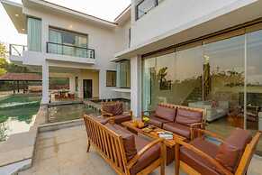 Cliffhouse by Hireavilla -5br w Pvt Pool in Saipem