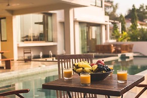 Cliffhouse by Hireavilla -5br w Pvt Pool in Saipem