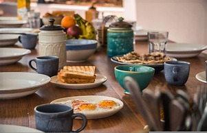 Cliffhouse by Hireavilla -5br w Pvt Pool in Saipem