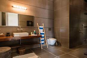 Frangipani by Hireavilla-5br Lux Estate in Alibaug