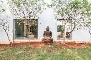 Frangipani by Hireavilla-5br Lux Estate in Alibaug