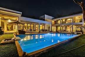 Frangipani by Hireavilla-5br Lux Estate in Alibaug