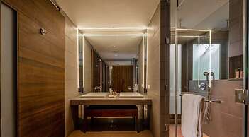 Aster by Hireavilla - 3BR w Private Pool in Parra