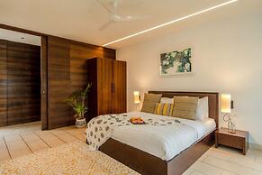 Aster by Hireavilla - 3BR w Private Pool in Parra