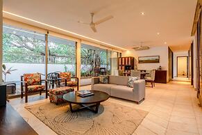 Aster by Hireavilla - 3BR w Private Pool in Parra