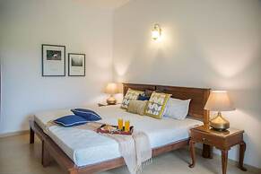 Frangipani by Hireavilla - 4BR w Pool Field View