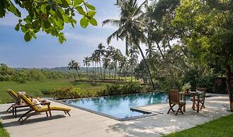 Frangipani by Hireavilla - 4BR w Pool Field View