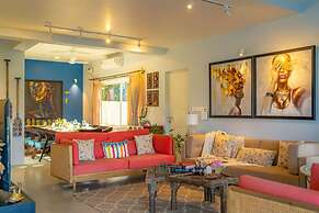 Legacy by Hireavilla- Full Field View Villa w Pool