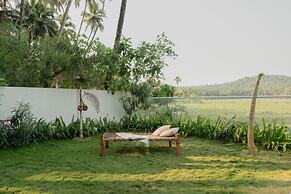 Legacy by Hireavilla- Full Field View Villa w Pool