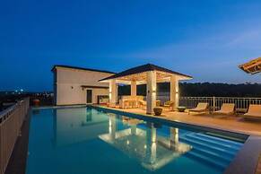 Irene Altezza by Hireavilla -2br w Pool in Pilerne