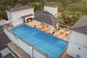 Irene Altezza by Hireavilla -2br w Pool in Pilerne