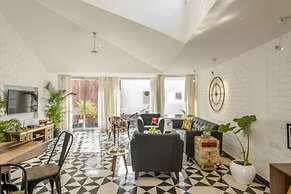 El Arbol by Hireavilla-2br w Rooftop Pool in Nerul