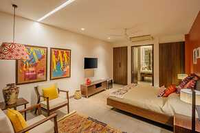 Elara by Hireavilla - 4BR w Infinity Pool Parra