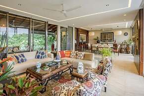 Elara by Hireavilla - 4BR w Infinity Pool Parra