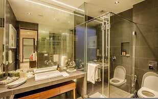 Elara by Hireavilla - 4BR w Infinity Pool Parra