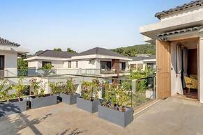 Inaari - 5BR w Private Pool 5km to Anjuna Beach