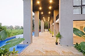 Sol Banyan by Hireavilla - 1BR w Pool in Candolim