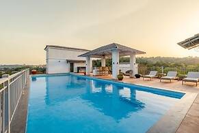 Irene Altezza by Hireavilla -2 3BR Apt With Pool