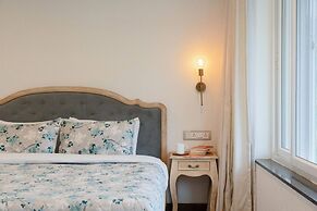 Irene Altezza by Hireavilla -2 3BR Apt With Pool