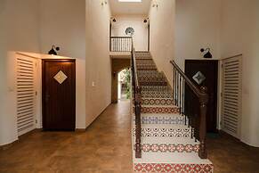 Casa Del Leon by Hireavilla -3br w Pool in Assagao