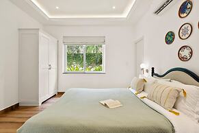 Casa Del Leon by Hireavilla -3br w Pool in Assagao
