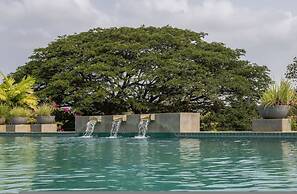 El Arbol by Hireavilla - 2BR w Rooftop Pool Nerul