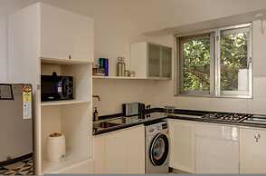 El Arbol by Hireavilla - 2BR w Rooftop Pool Nerul