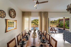 Field View Villa With Pool Perfect for Big Groups