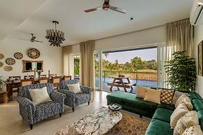 Field View Villa With Pool Perfect for Big Groups