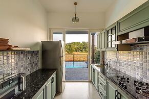 Field View Villa With Pool Perfect for Big Groups