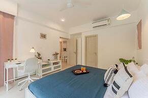 1BR Apt in Candolim With Pool 5 Mins From Beach