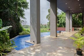 1BR Apt in Candolim With Pool 5 Mins From Beach