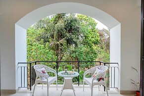 1BR Apt in Candolim With Pool 5 Mins From Beach