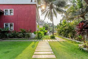 1BR Apt in Candolim With Pool 5 Mins From Beach