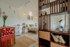 El Rocio by Hireavilla - 2BR With Pool in Assagao