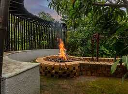 Quarterdeck by Hireavilla - Luxury Estate in Awas