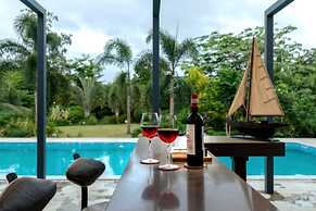 Quarterdeck by Hireavilla - Luxury Estate in Awas