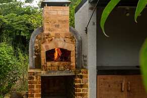 Quarterdeck by Hireavilla - Luxury Estate in Awas