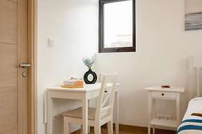 Spacious 3-br Apartment With Pool in Candolim