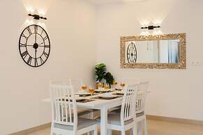 Spacious 3-br Apartment With Pool in Candolim