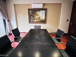 ONE O EIGHT BOUTIQUE HOTEL