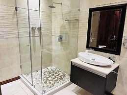 ONE O EIGHT BOUTIQUE HOTEL