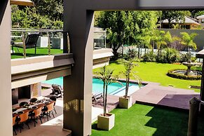 ONE O EIGHT BOUTIQUE HOTEL