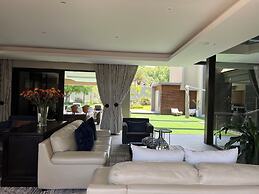 ONE O EIGHT BOUTIQUE HOTEL