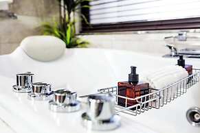 ONE O EIGHT BOUTIQUE HOTEL