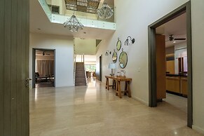 Exclusive House with Lake Chapala Access